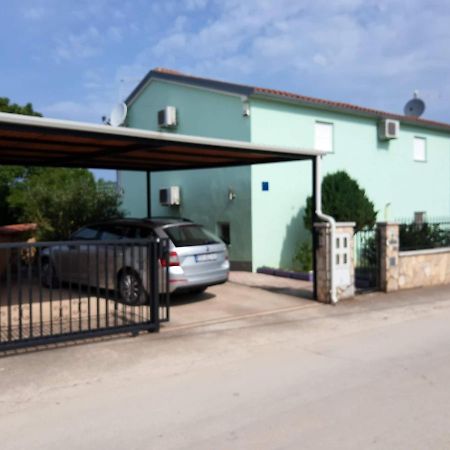 Apartments Villa Elda Peroj Exterior foto